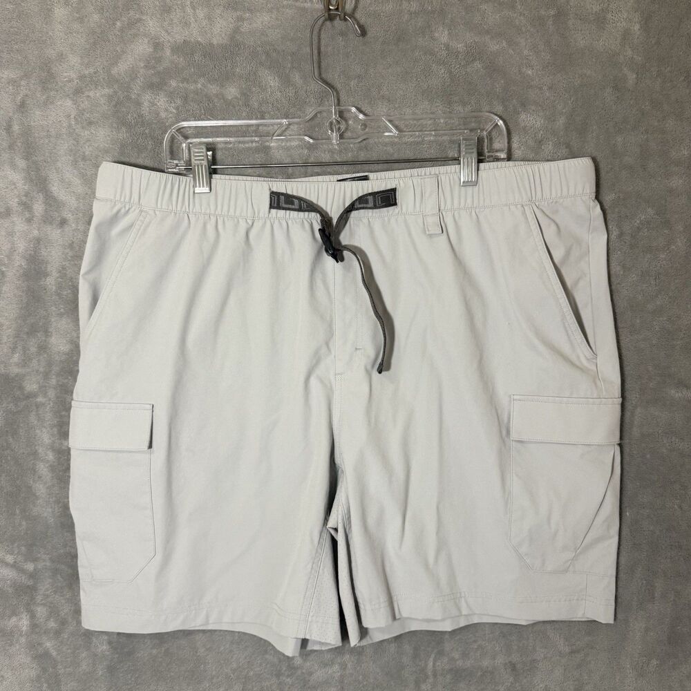 Huk Fishing Cargo Shorts Men 2XL Hybrid Fishing Belted Waist Light Gray READ